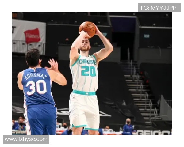 蒙克LOGO超远三分压哨投进，国王首节30-26领先猛龙